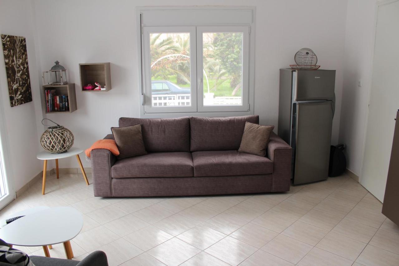Pares Comfort Apartment Nea Karvali Exterior foto